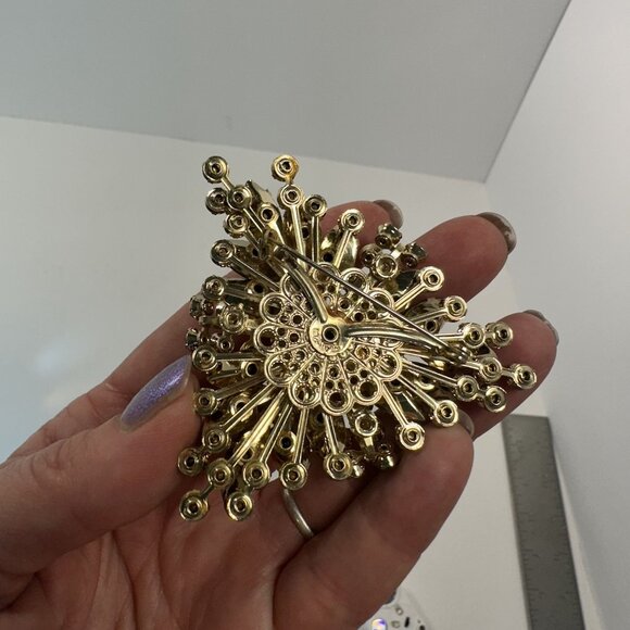 Vintage Womens Rhinestone Brooch Pin Amber Tone & Aurora Borealis Stones 1960s - Picture 4 of 7